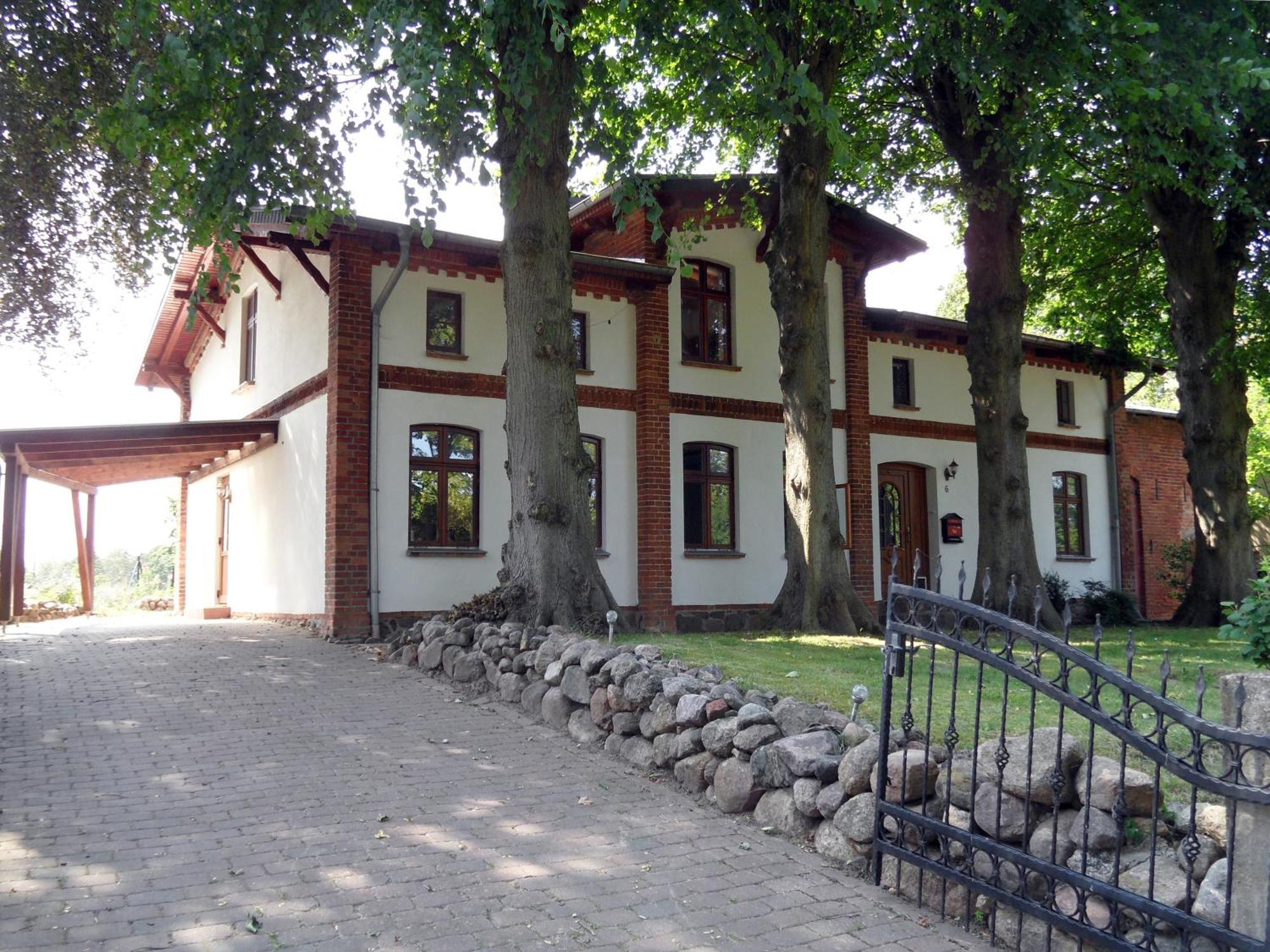 Komfortable Ferienwohnung Vier Linden, ruhige dörfliche Lage, 20 min zur Küste Kirch Mulsow Exterior foto